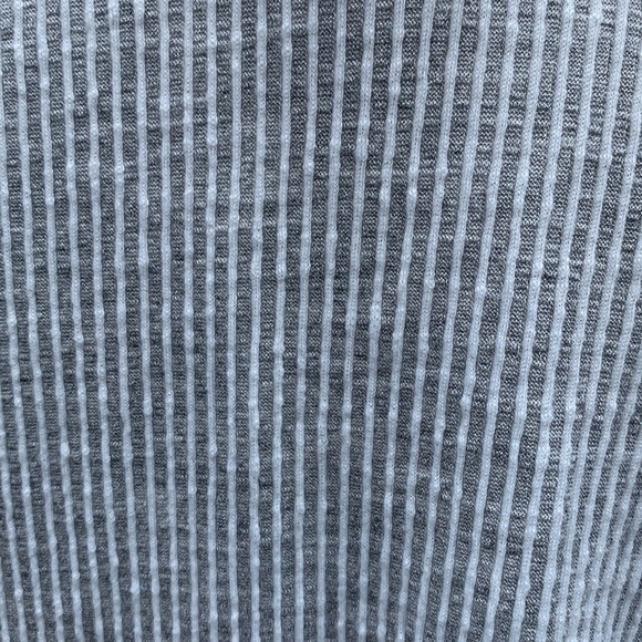 Gyft gray white stripe top - Picture 4 of 5